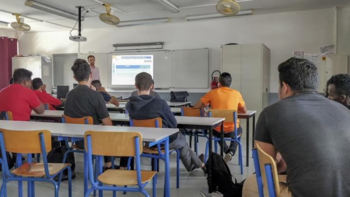 Les élèves du lycée Bois d'Olive reçoivent la visite de la FRBTP
